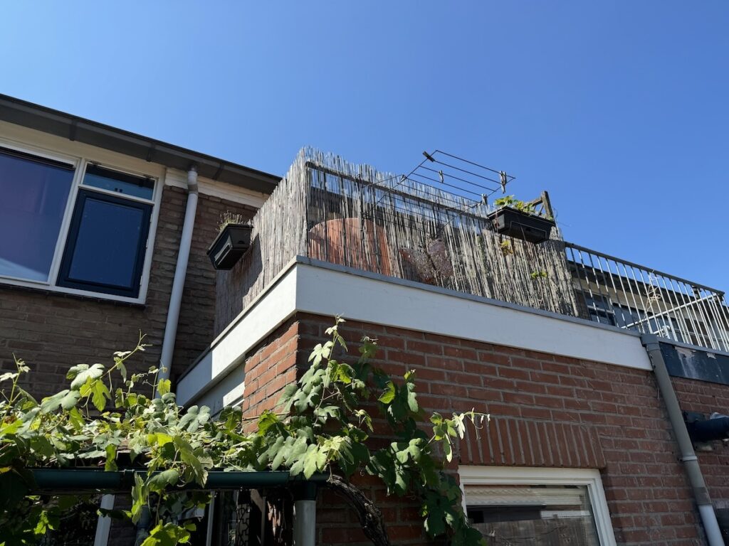 Herstelde boeidelen na houtrotreparatie door HoutMakers in regio Lelystad